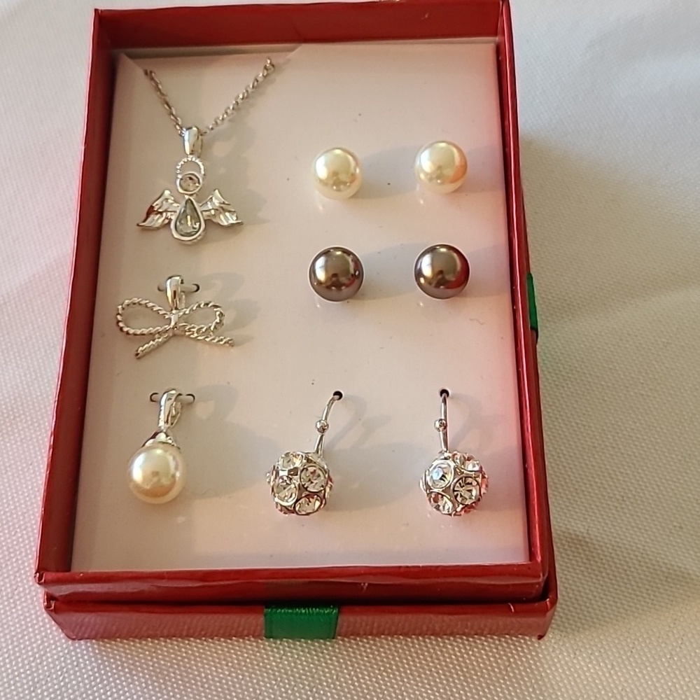Avon Interchangeable Gift Set